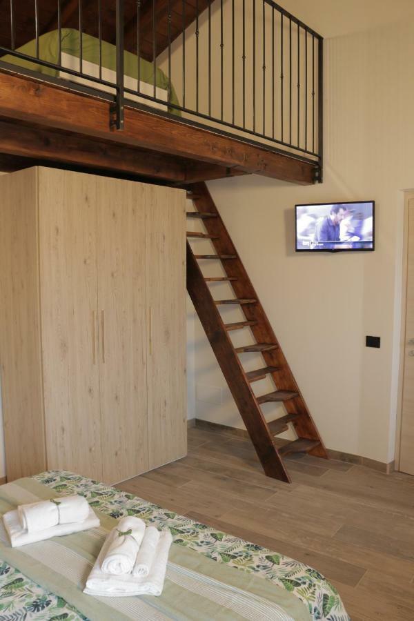 B&B Tenuta Legnate Sesto Calende Exterior photo