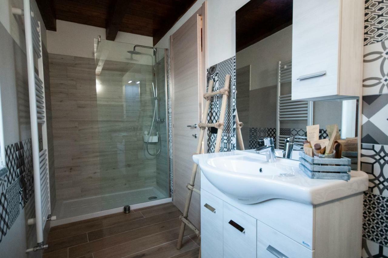B&B Tenuta Legnate Sesto Calende Exterior photo