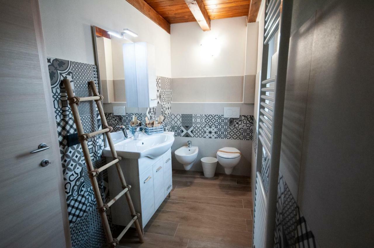 B&B Tenuta Legnate Sesto Calende Exterior photo